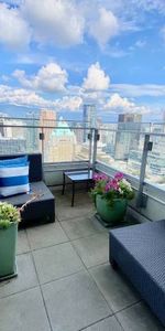 FURNISHED LUXURY*HEARTofDT*SPECTACULAR VIEW*KING/QUEEN+OFFICE+2 DECKS! - Photo 3