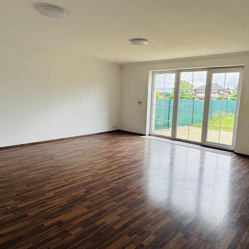 Pronájem domu 180 m² s pozemkem 288 m² - Fotografie 1