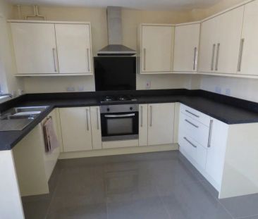 Gadsby Close, Ilkeston. DE7 4SB - Photo 3