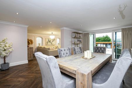 4 Bedroom House - Detached - Photo 4