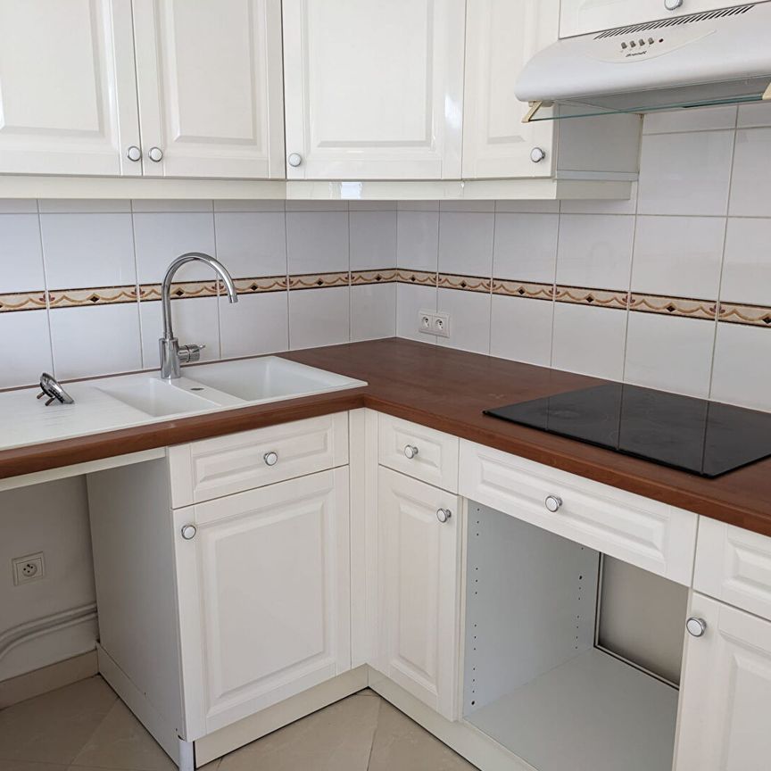 Appartement COURBEVOIE - 4 pièces - 72 m2 - Photo 1