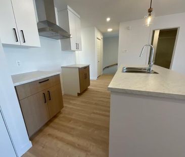 2 CH - 1 SDB - Saint-Lambert-de-Lauzon - $1,430 /mo - Photo 2