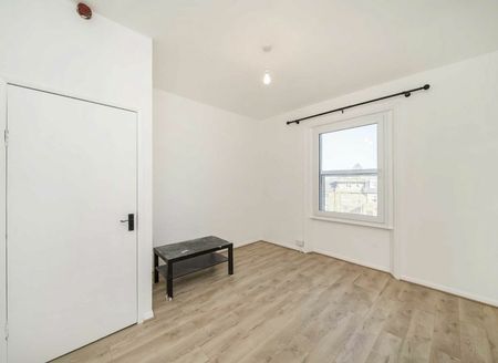 Barons Court Road - Photo 4