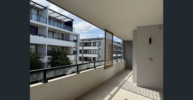 Spacious 2 Bedroom Apartment for Rent in Tallawong - Photo 1