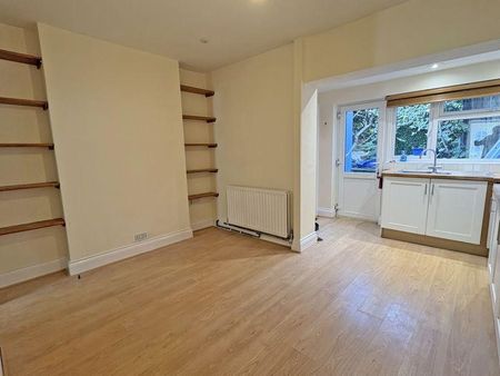 2 bedroom end of terrace house to rent - Photo 3