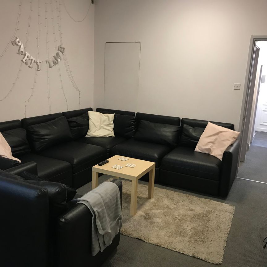 273 HUBERT ROAD - Photo 1