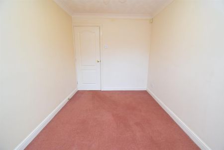 Windsor Close, Normanton - Photo 3