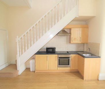 Garstang Road Flat 1, PRESTON, Lancashire PR2 8JS - Photo 2