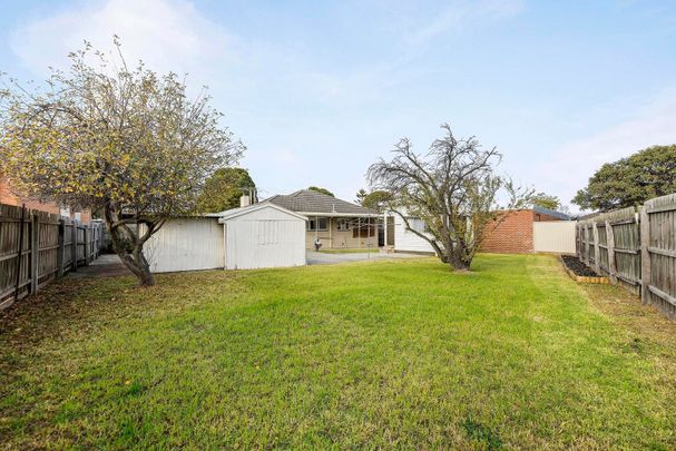 52 Lindenow Street, Reservoir VIC 3073 - Photo 1