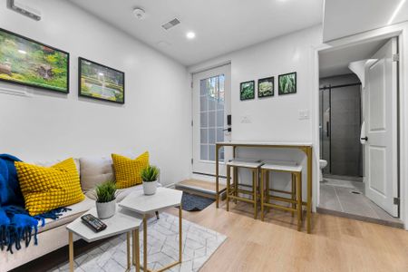 For Lease - 158 Indian Grove Unit# Unit B2, Toronto, Ontario - Photo 2