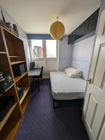 3 Bed Maisonette, Commercial Court, G5 - Photo 3