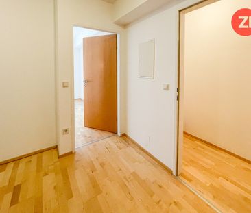 Schöne 2,5 ZI-Wohnung mit Terrasse und möblierter Küche - Photo 2