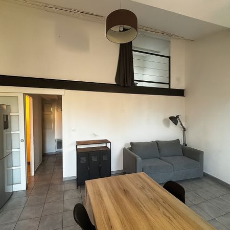 Location Appartement 3 pièces 50m² NIMES 30900 - Photo 2