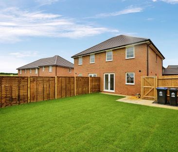 3 bedroom end of terrace house to rent - Photo 5