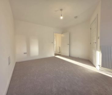 21 Whitebeam Way, ST17 4GG - Photo 2