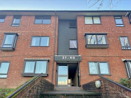 Whitehaven Close, Bromley, BR2 - Photo 4