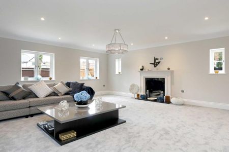 7 bedroom detached house to rent - Photo 3