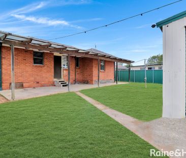 35 Bougainville Road, Lethbridge Park, NSW 2770 - Photo 4