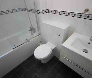 3 bed Semi-Detached House for let - Photo 6