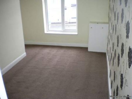 1 bedroom property to rent in Middleton - Photo 3