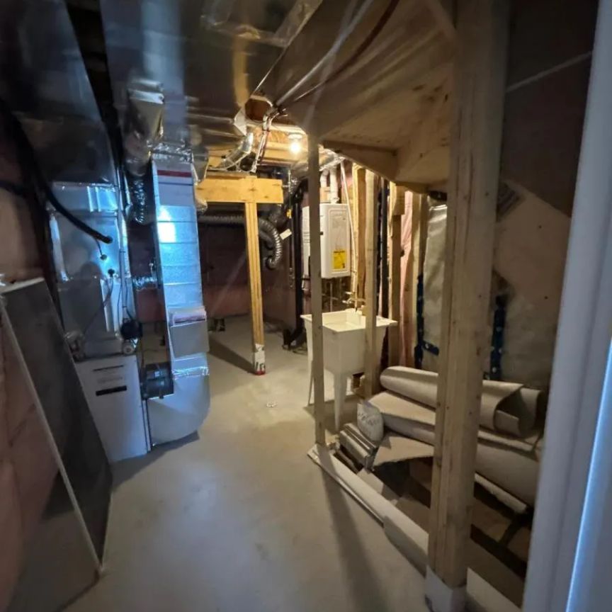 746 FAIRLINE ROW - Photo 1