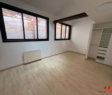 Location Appartement 5 pièces 103m² - Photo 2