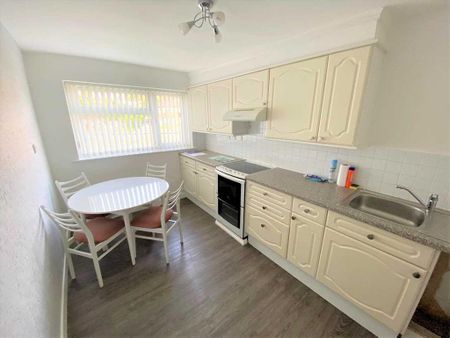 2 bedroom apartment to rent - Photo 3