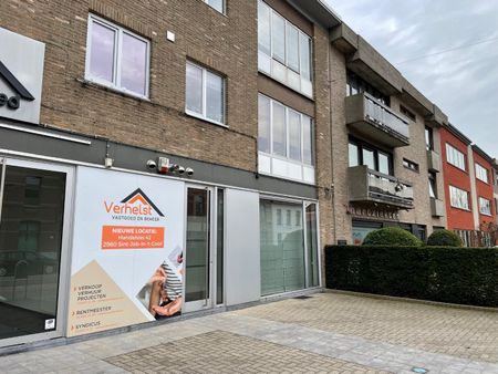 Hedendaags gelijkvloers appartement met terras - Foto 5