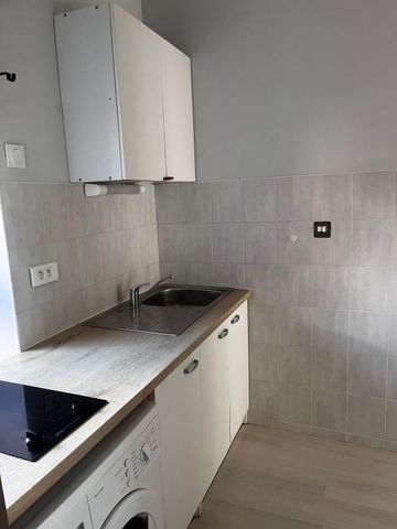Location Appartement 1 pièce 24m² NIORT 79000 - Photo 5