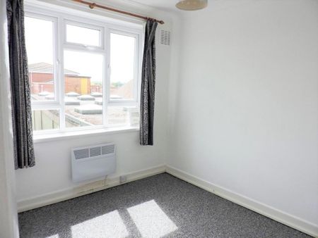 3 bedroom maisonette to rent - Photo 4