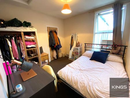 4 bedroom terraced house to rent - Photo 4