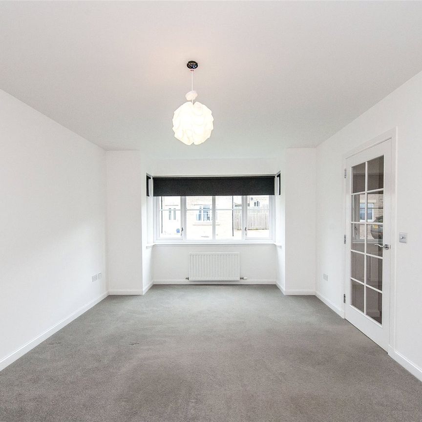 4 bedroom detached house to rent - Photo 1