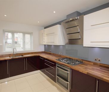 3 Bedroom House - End Terrace To Let - Photo 6