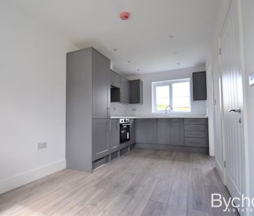 3 bedroom semi-detached house to rent - Photo 3