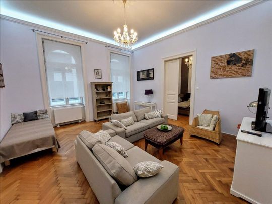 Kiadó újszerű állapotú lakás - Budapest VI. kerület - Fotó 1