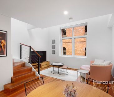 Stylish Loft Living - Fully Furnished! - Photo 6