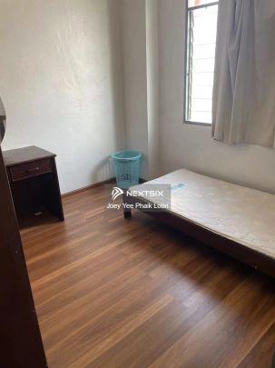 Mewah court Blok 98 - Photo 1