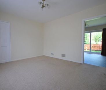 3 bedroom semi-detached house to rent - Photo 1