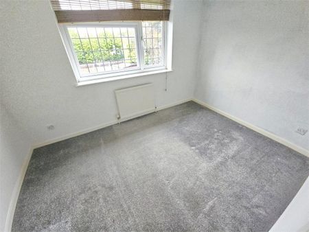 4 bedroom detached house to rent - Photo 4