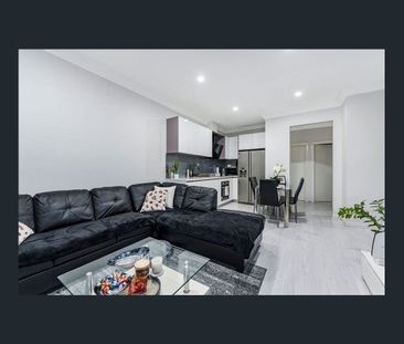 Modern & Secure Granny Flat – Prime Macarthur Heights Location - Photo 1