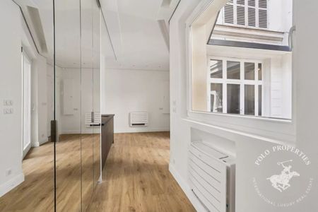 Studio rénové et climatisé - Champs-Élysées - Photo 2