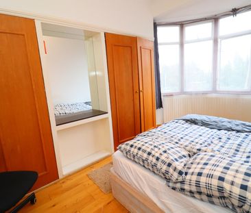 Room in a Shared House, Leigham Vale, SW16 - Photo 1