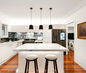 Private, Renovated Retreat in Prestigious Camp Hill Location - Photo 1