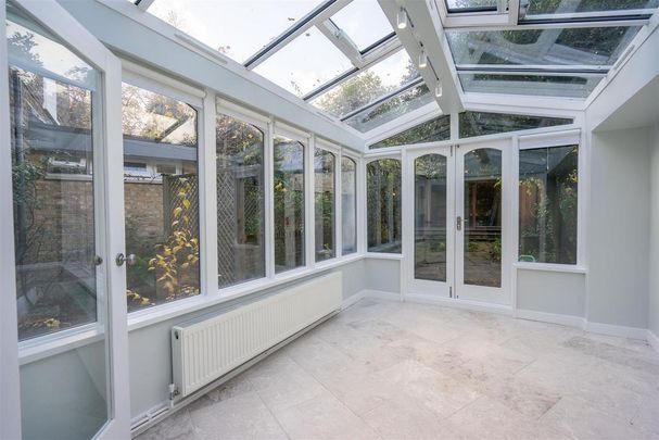 3 bedroom maisonette to rent - Photo 1