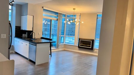 For Lease - 219 Fort York Boulevard Unit# 203, Toronto, Ontario - Photo 2