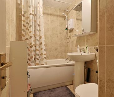 1 bedroom Apartment to rent in Pavillion Mews, Jesmond, Newcastle u... - Photo 6