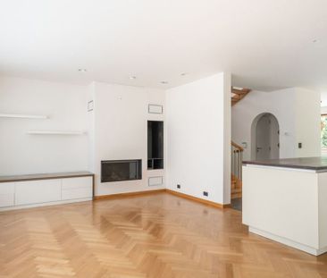 Villa te huur in Ukkel voor € 3.000 met 4 slaapkamers - Photo 1