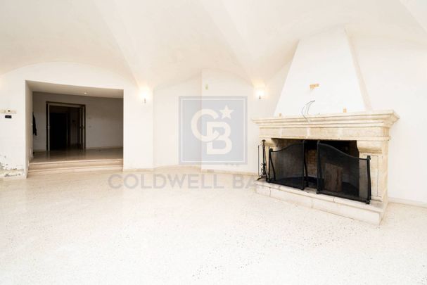 Villa unifamiliare via Salvo D'Acquisto 11, Centro, Gioia del Colle - Photo 1
