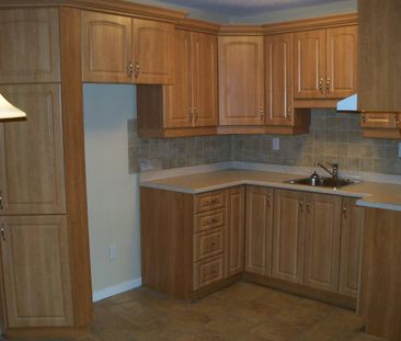 4 1/2 à louer Sherbrooke Ouest. Chauffage et eau chaude incluse. Wi... - Photo 3