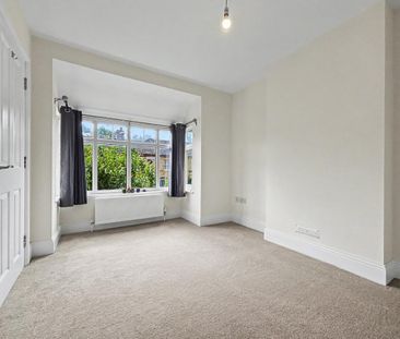 4 bedroom semi-detached house to rent - Photo 4
